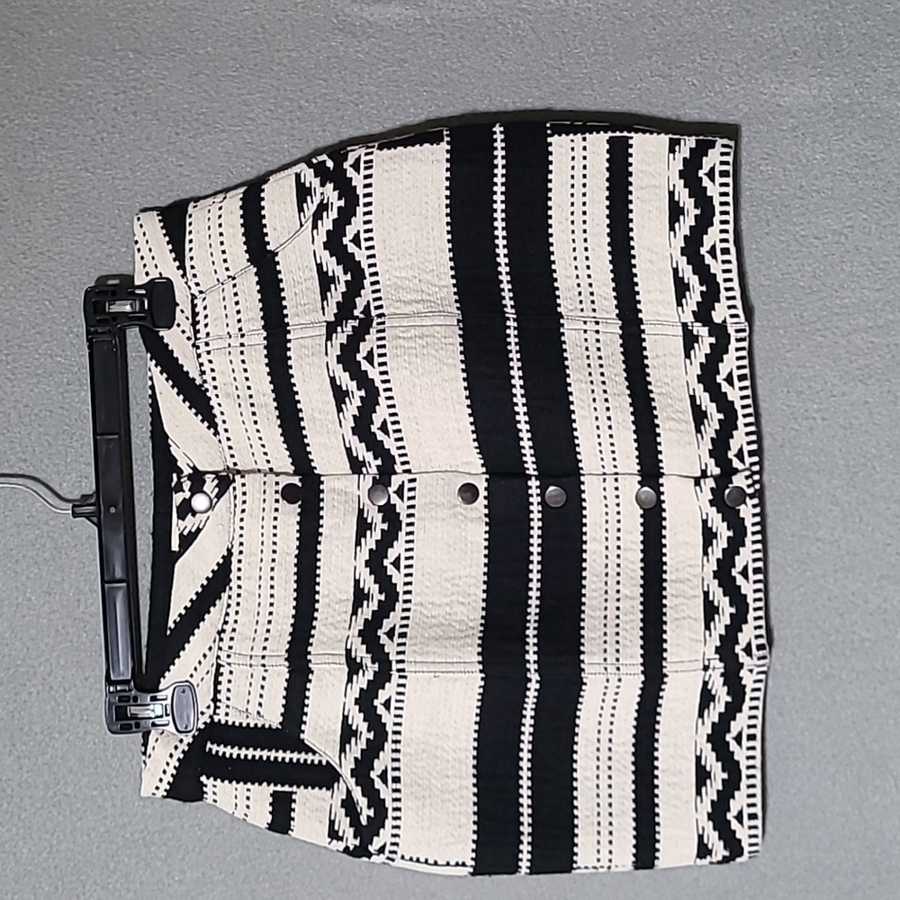 CAPULET Black and White Striped Women's Mini Skirt Size Medium